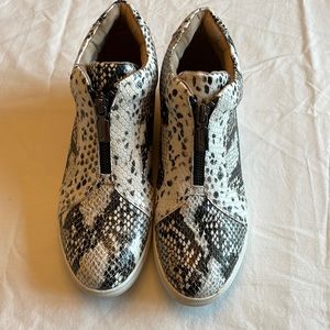 Blondo Waterproof Shoes